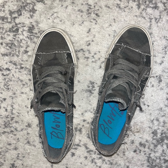 BLOWFISH | ‘Maxine’ Camo Slip-On Sneaker - Picture 3 of 8